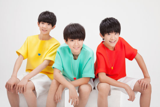 TFBoys最新写真高清，青春活力的璀璨瞬间捕捉！